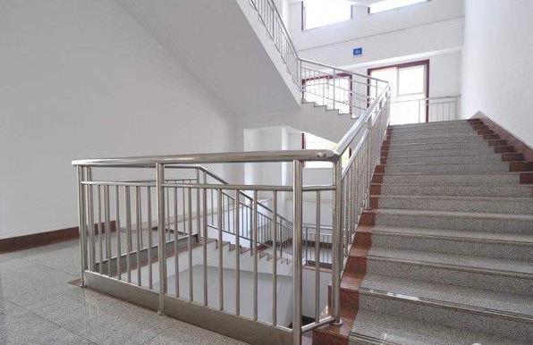 陕西美观不锈钢栏杆工艺 天津市万利盈金属门窗有限公司的精工之选